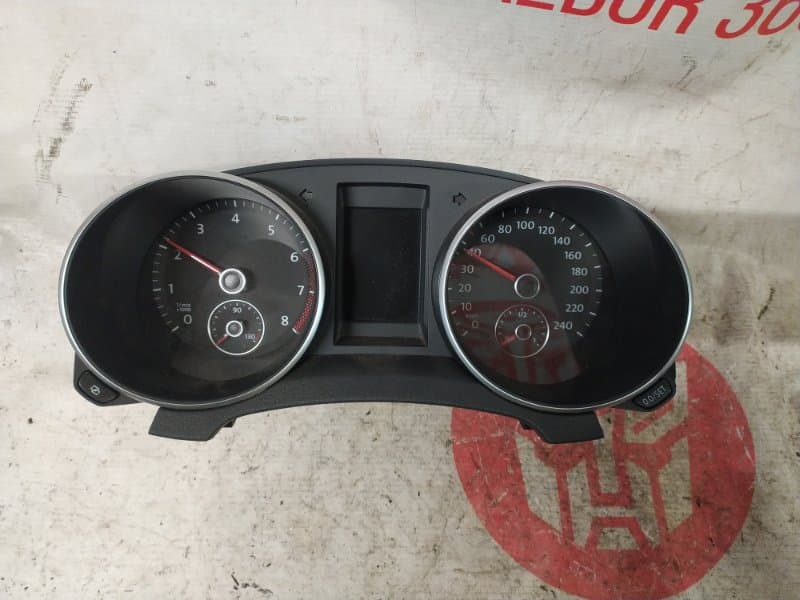 Щиток приборов Volkswagen Golf 5K1 CAX 2011 (б/у)