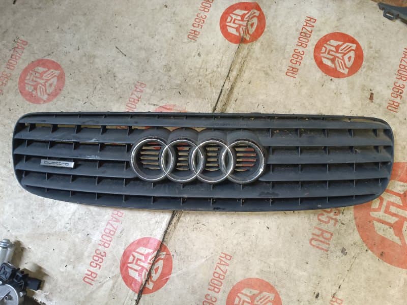 Решетка радиатора Audi TT 8N3 BHE 2005 (б/у)