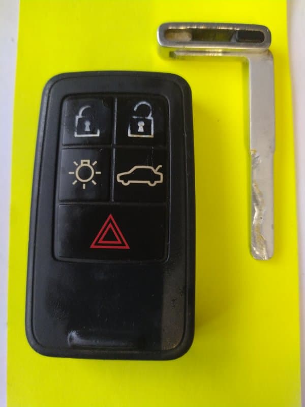 Ключ зажигания Volvo v40 MV B4164T 2014 (б/у)