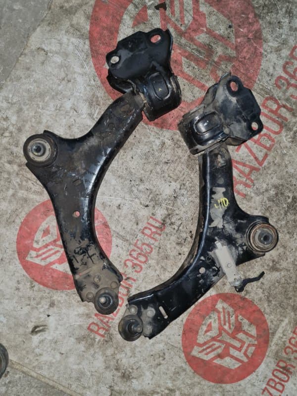 Комплект рычагов VOLVO V70 BW B5254T10 2010 перед. (б/у)
