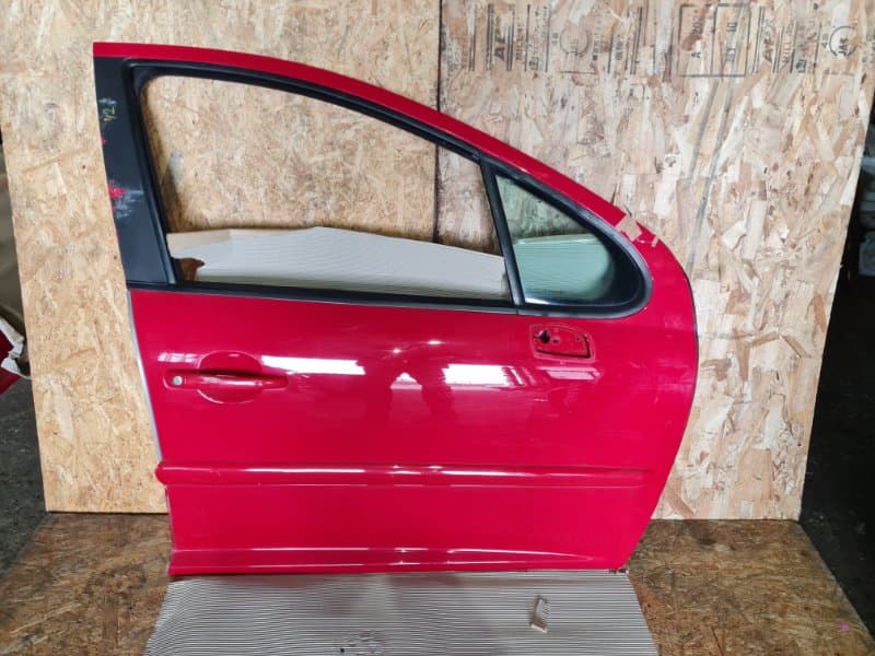 Дверь Peugeot 207 ХЕЧБЕК 5FW EP6CD EUR4 2007 перед. прав. (б/у)
