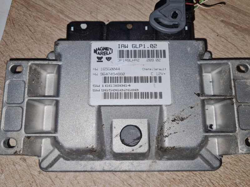 Блок управления ДВС Peugeot 307 3H RFN EW10J4 2004 (б/у)