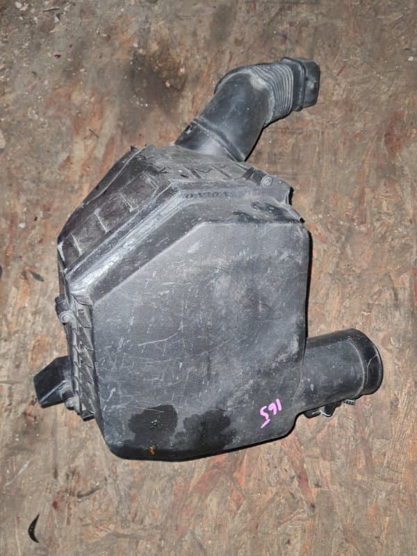 КОРПУС ВОЗДУШНОГО ФИЛЬТРА С ДМРВ Volvo S60 P3 B6304T 3.0 2010 (б/у)
