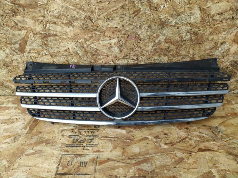 Решетка радиатора Mercedes-Benz Viano W639 112.976 2007 (б/у)