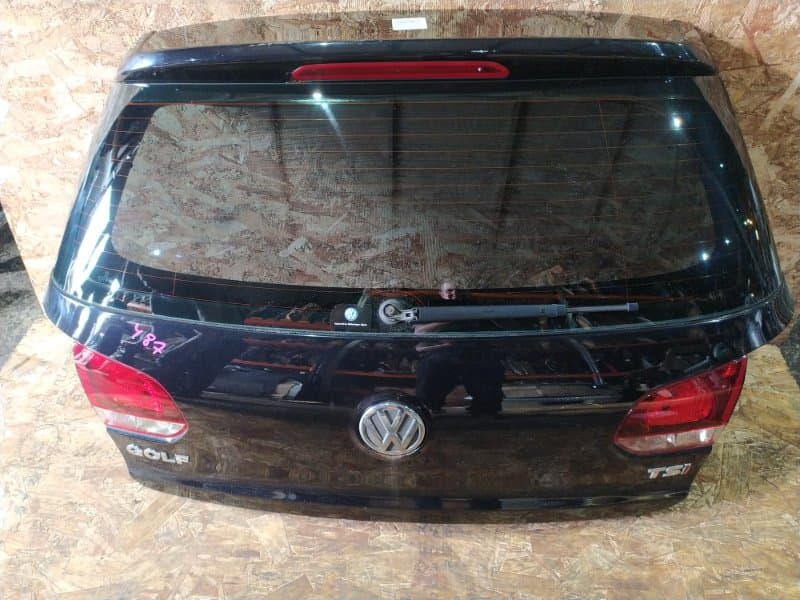 КРЫШКА БАГАЖНИКА С ДЕФЕКТОМ Volkswagen Golf 5K1 CAXA 2012 (б/у)