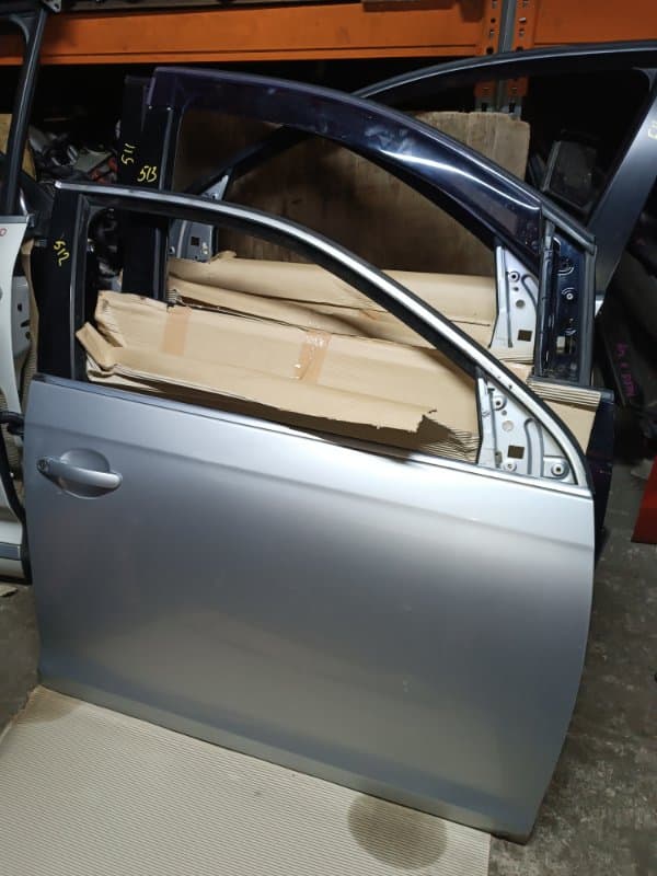 Дверь Volkswagen Jetta 1K2 BVY 2009 перед. прав. (б/у)