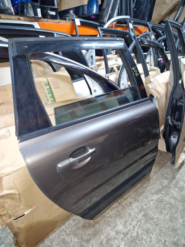 Дверь Volvo XC70 BZ B6324S 2013 задн. прав. (б/у)