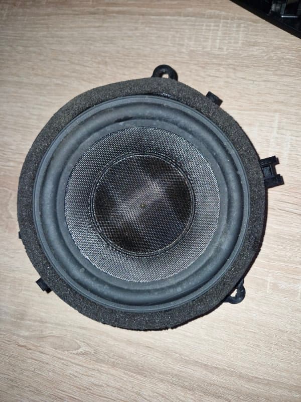 Динамик Premium Sound Volvo V70 SW B5254T4 2003 (б/у)