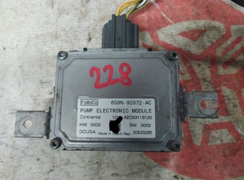 Блок управления бензонасосом Volvo V70 BW B4164T 2012 (б/у)
