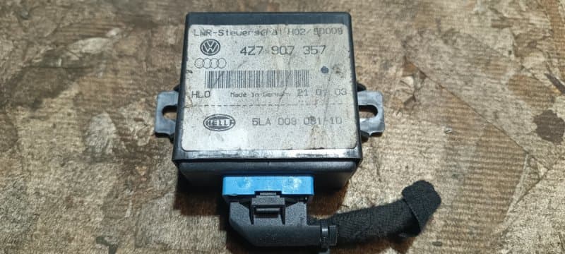 Блок управления фар Audi A4 8E2 AMB 2002 (б/у)