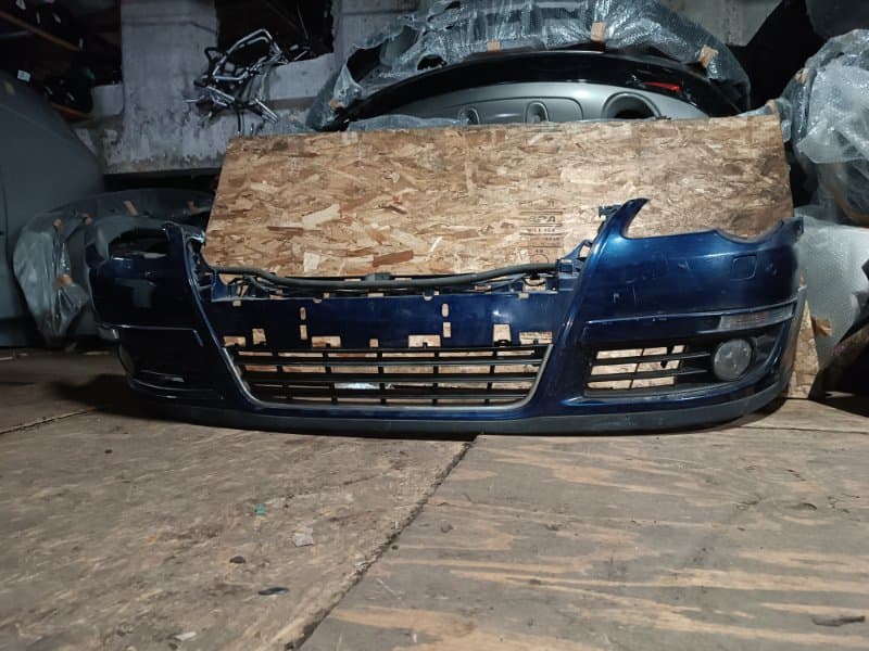 Бампер Volkswagen Passat 3C2 AXZ 2008 перед. (б/у)