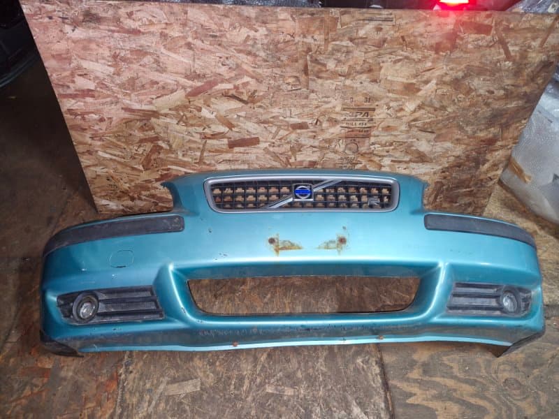 Бампер R-DESIGN Volvo V70 SW B5254T4 2003 перед. (б/у)