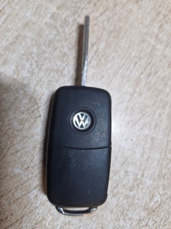 Ключ зажигания Volkswagen Tiguan 5N1 CAW 2010 (б/у)