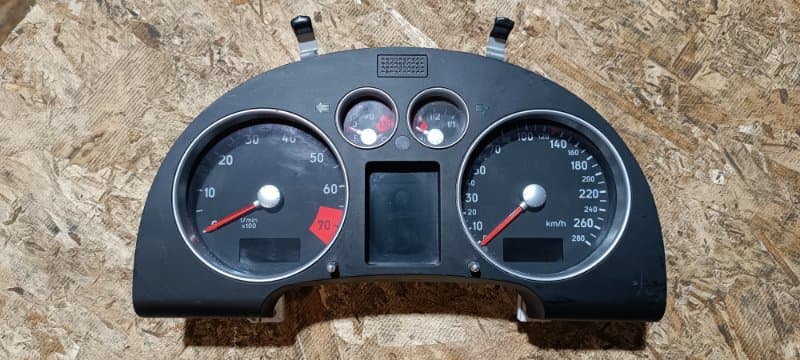 Щиток приборов Audi TT 8N3 BHE 2005 (б/у)