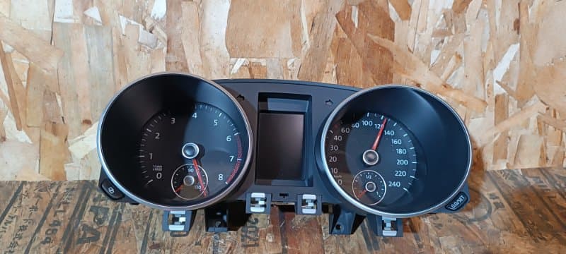 Щиток приборов Volkswagen Golf 5K1 CAX 2011 (б/у)