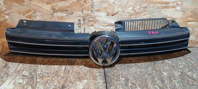Решетка радиатора Volkswagen Golf 5K1 CAX 2011 (б/у)