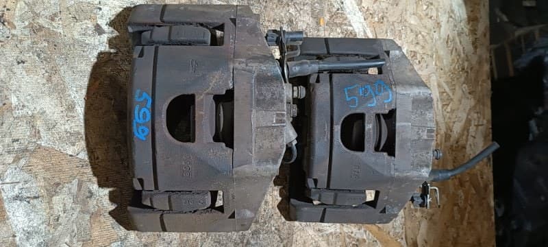 Комплект суппортов Audi A4 8EC BWE 2006 перед. (б/у)
