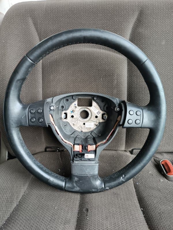 Руль Volkswagen Golf 1K1 BLG 2007 (б/у)