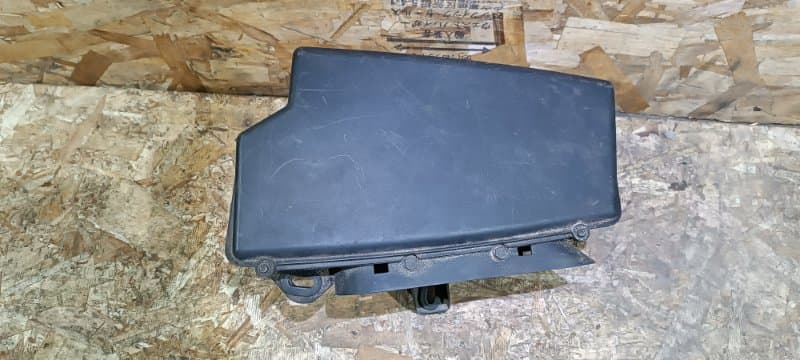 Корпус воздушного фильтра Volvo V70 SW B5254T4 2004 (б/у)