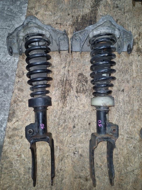 Комплект стоек Volkswagen Touareg 7L6 BMV 2005 перед. (б/у)