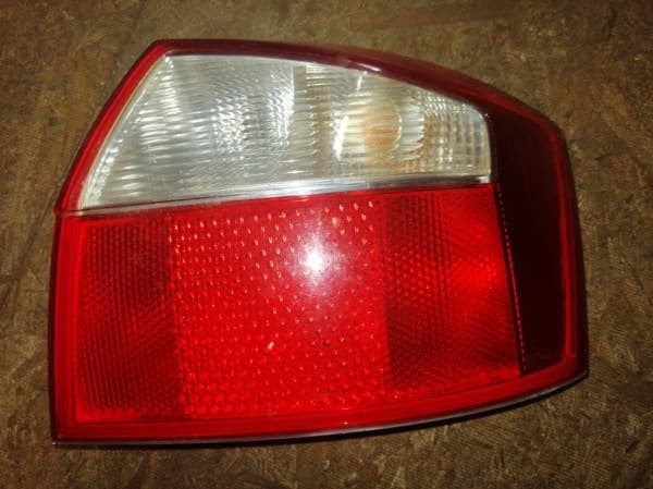Фонарь Audi A4 B6 задн. прав. (б/у)