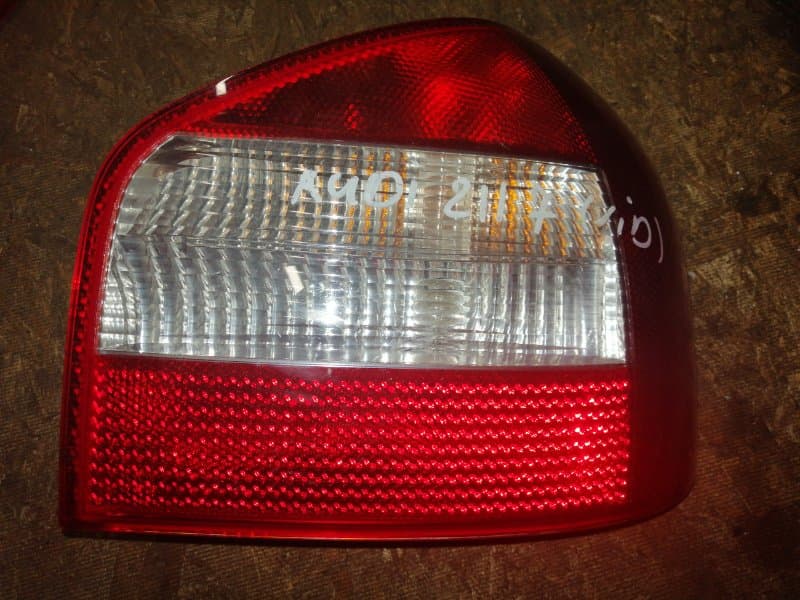 Фонарь Audi A3 8L задн. прав. (б/у)
