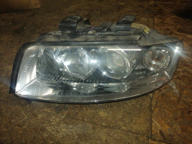 Фара Audi A4 8E B6 2001 перед. лев. (б/у)