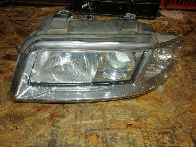 Фара Audi A4 8D B5 перед. лев. (б/у)