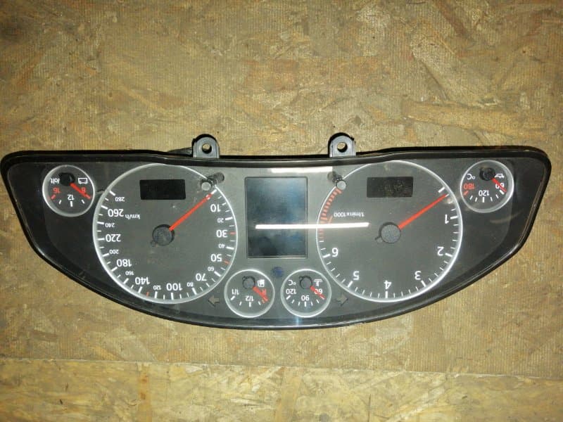 Щиток приборов Audi A6 C5 ALLROAD 2000 (б/у)