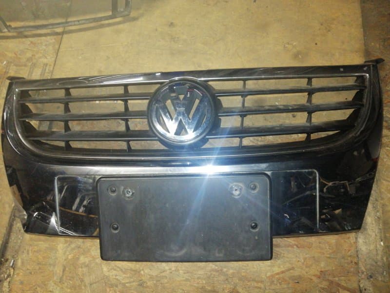 Решетка радиатора Volkswagen Touran 1T 2006 (б/у)