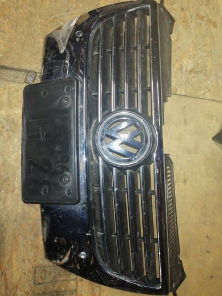 Решетка радиатора Volkswagen Passat 3C (б/у)