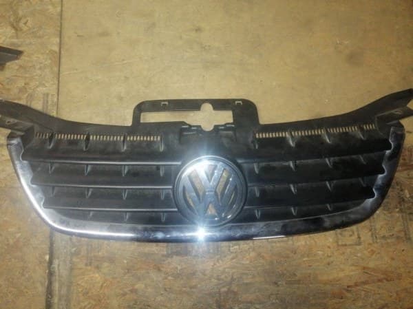 Решетка радиатора Volkswagen Touran 1T 2003 (б/у)