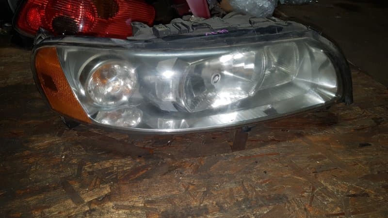 Фара ксенон Volvo XC70 УНИВЕРСАЛ 2.5Т 2006 прав. (б/у)
