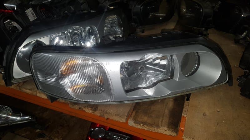 Фара ксенон Volvo S60 СЕДАН B5254T4 2001 прав. (б/у)