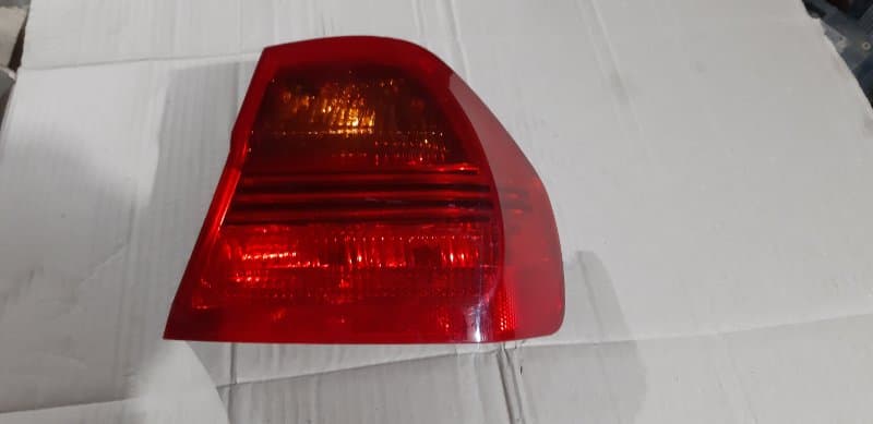 Фонарь BMW 3-серия E90 N46B20B 2006 задн. прав. (б/у)