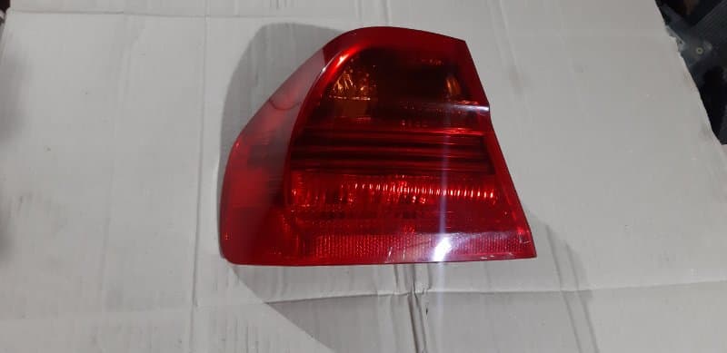 Фонарь BMW 3-серия E90 N46B20B 2006 задн. лев. (б/у)