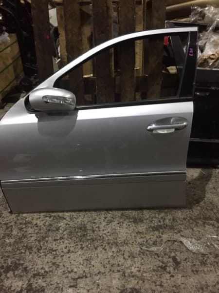 Дверь Mercedes E W211 2003 перед. лев. (б/у)