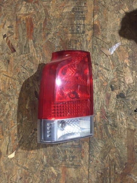 Фонарь VOLVO V70 УНИВЕРСАЛ 2004 задн. лев. (б/у)