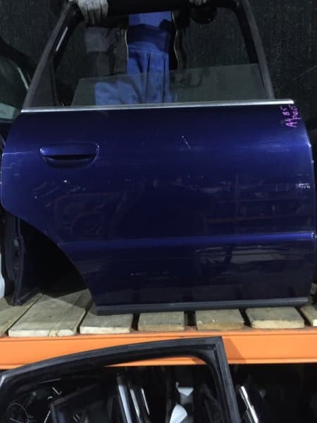 Дверь AUDI A4 8D B5 2004 задн. прав. (б/у)