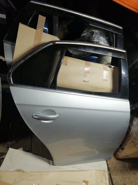 Дверь Volkswagen Jetta 5 2005 задн. прав. (б/у)