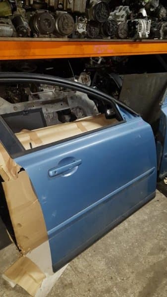 Дверь Volvo S40 2005 перед. прав. (б/у)