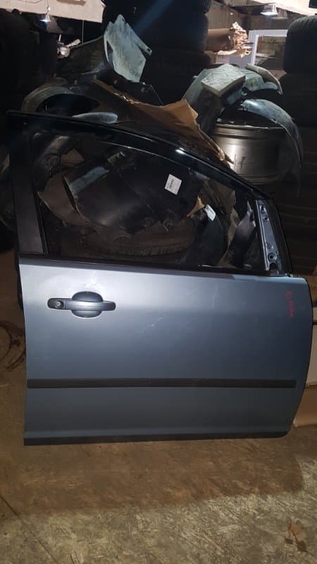 Дверь Ford C-MAX перед. прав. (б/у)