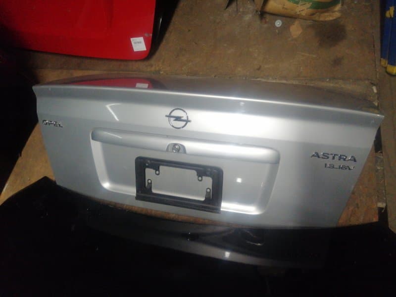 Крышка багажника Opel Astra G Z16XE задн. (б/у)