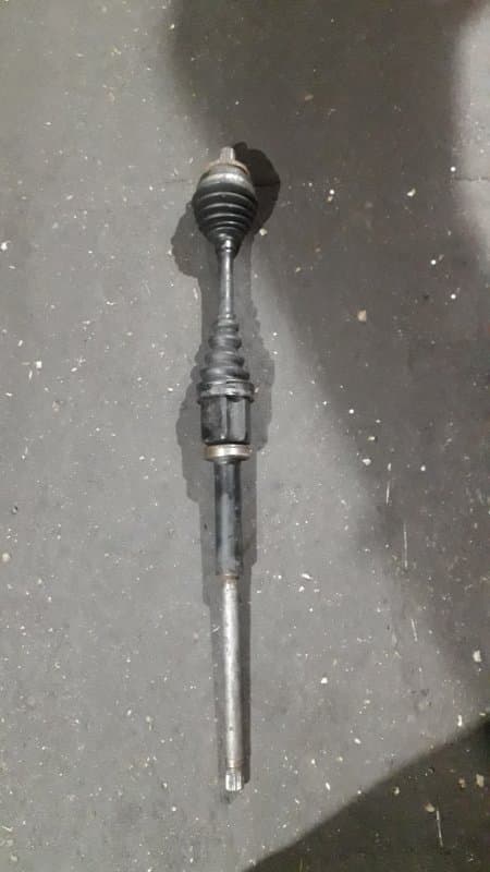 Привод VOLVO XC70 B5254T2 2005 перед. прав. (б/у)