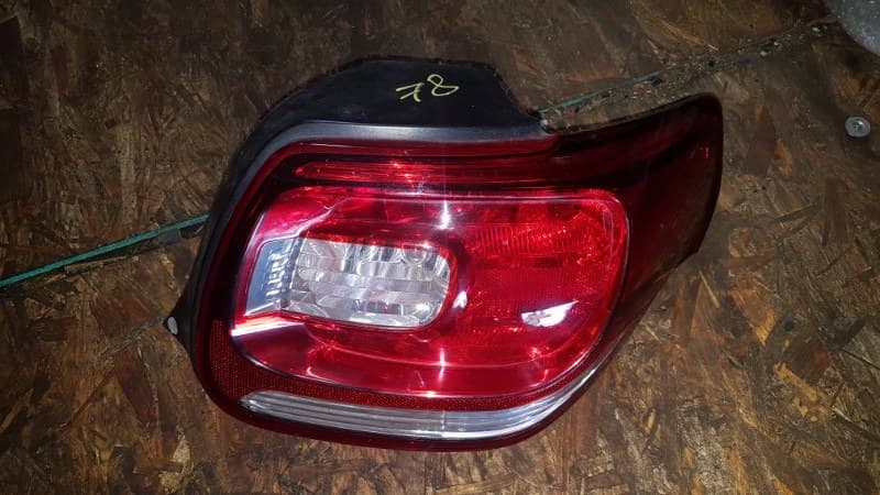 Фонарь Citroen DS3 SA EP6CDT 2011 прав. (б/у)