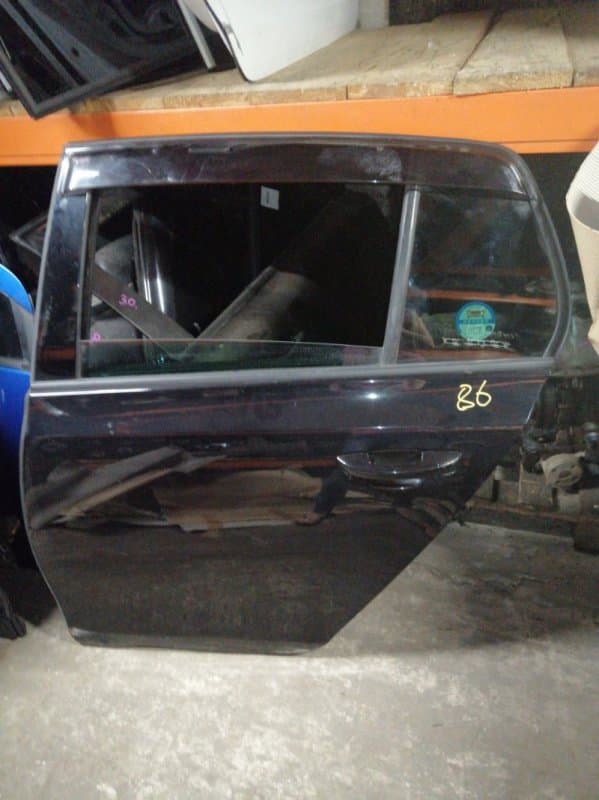 Дверь Volkswagen Golf 5K1 CCZ 2012 задн. лев. (б/у)