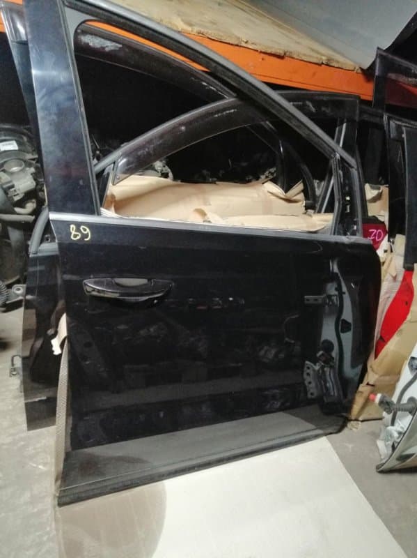 Дверь Volkswagen Sharan 7N1 CAV 2011 перед. прав. (б/у)