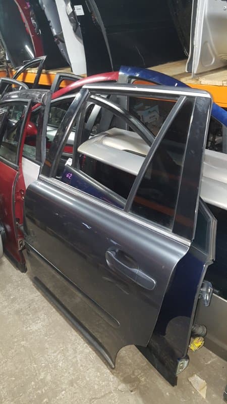 Дверь Volvo xc90 C B6324S 2008 задн. лев. (б/у)