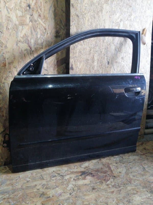 Дверь Audi A4 8E5 AMB 2003 перед. лев. (б/у)