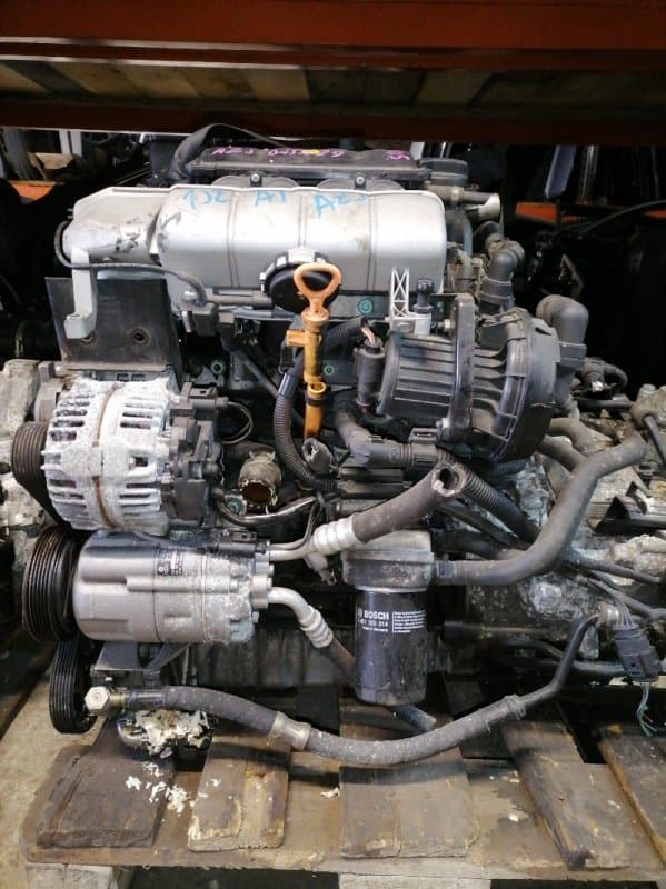 Двигатель Volkswagen Bora СЕДАН 1J2 AZJ 2002 (б/у)